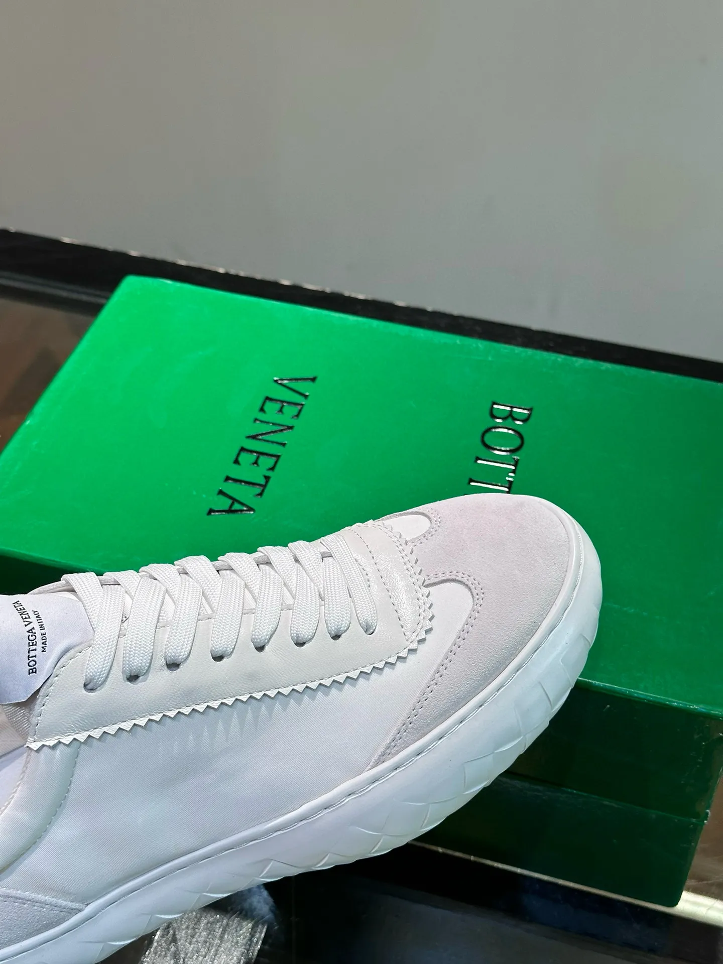 Factory price: 438💰BV/Bottega Veneta🆕New men's moral training sneakers, made of Sneaker technology nylon and suede, inspired by retro basketball shoes, a new interpretation of classic sneakers, a light, comfortable and breathable summer must-have item, the soles are made of classic woven texture, super recognizable, nylon suede stitching, full of texture! Size: 38-44, (45 customized)